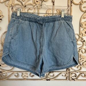 Denim chambray American Eagle shorts size M